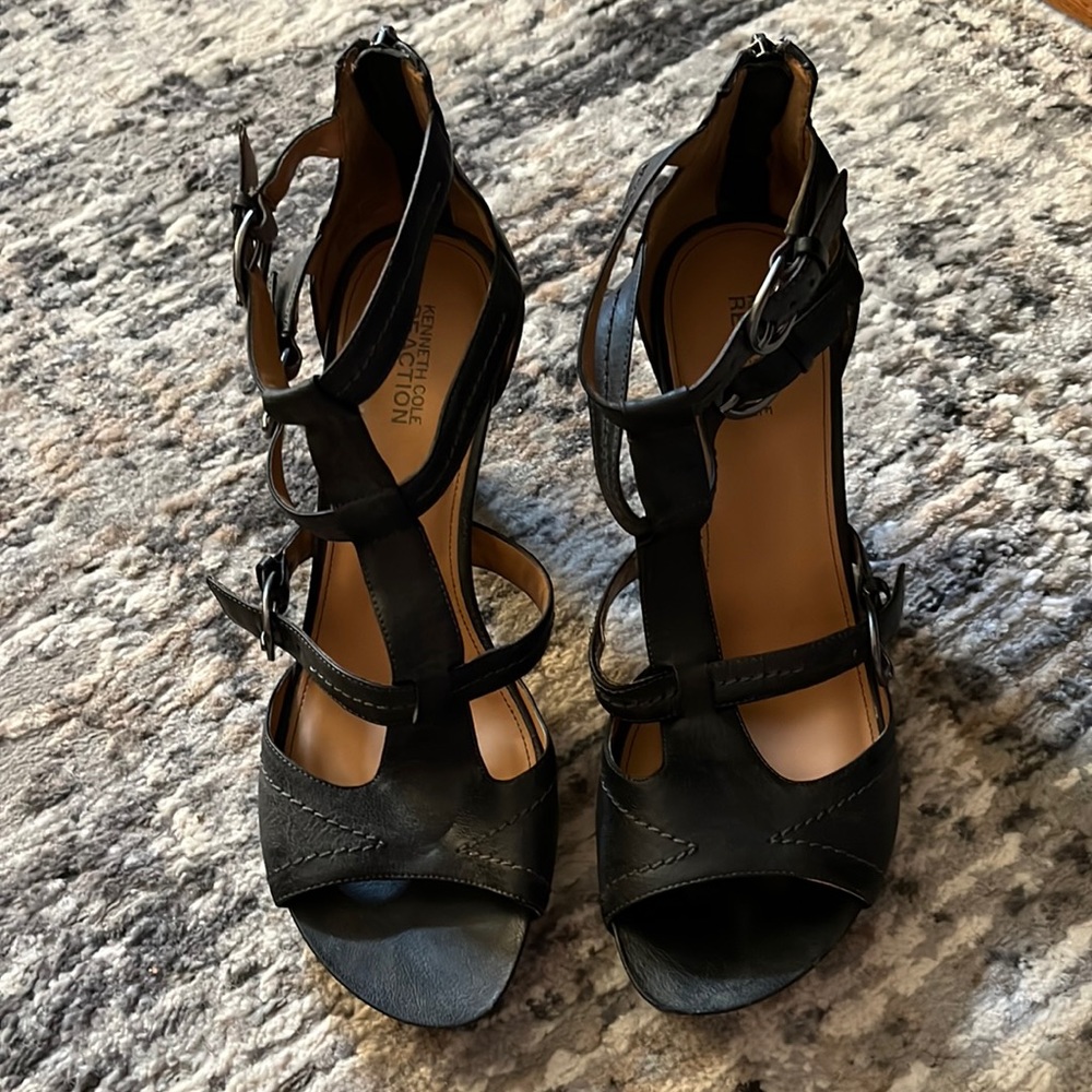 Kenneth Cole Reaction. Excellent condition